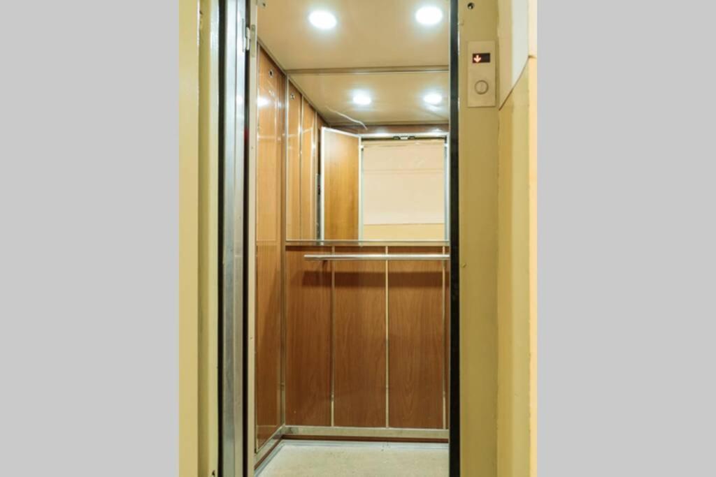 부쿠레슈티 Sunny 2Br Flat - Old Town View 아파트 외부 사진