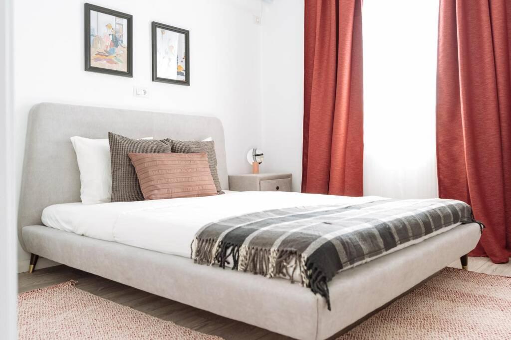부쿠레슈티 Sunny 2Br Flat - Old Town View 아파트 외부 사진